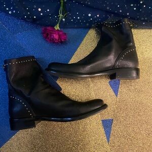 STACCATO LEATHER GOLD STUDDED ANKLE WINTER. ELEGANT EDGY Boots 7.5 LUX FLAW